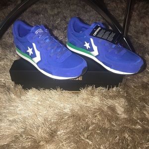 converse thunderbolt low top blue